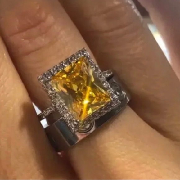 ✨✨Citrine Lab Engagement Ring✨✨ - Picture 3 of 5